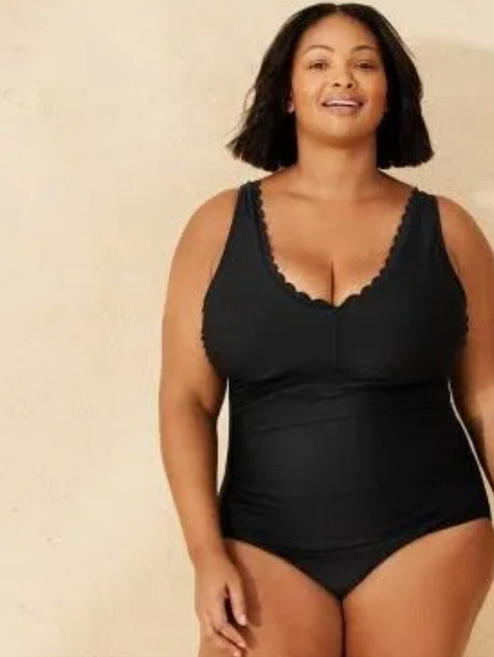 Shade & Shore Women's Scallop Full Coverage Tummy Control Swimsuit Size 17